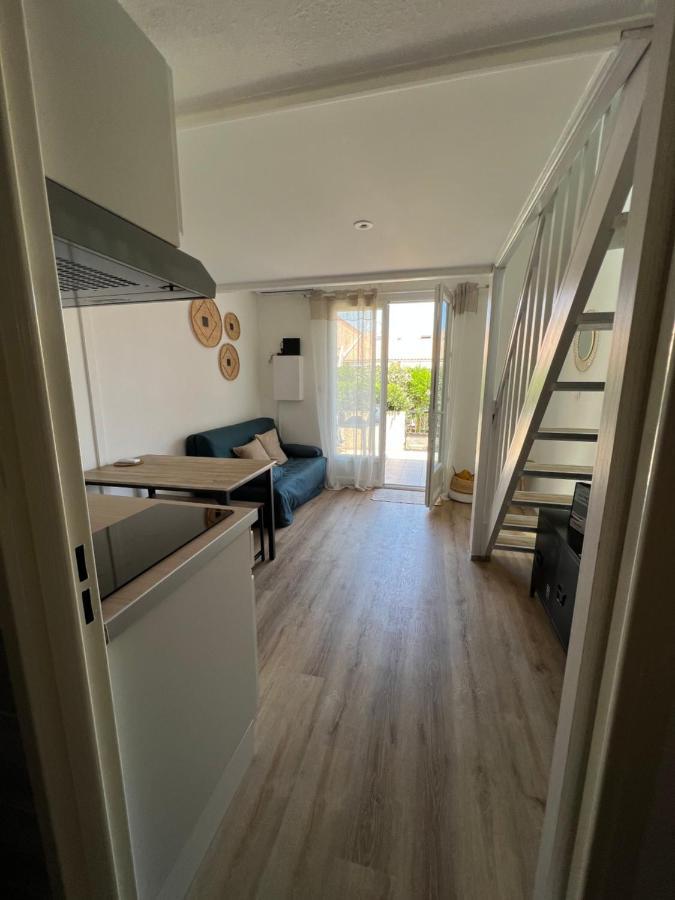 Petite Maison De Vacances Au Bord De L'Eau ลูกัท ภายนอก รูปภาพ